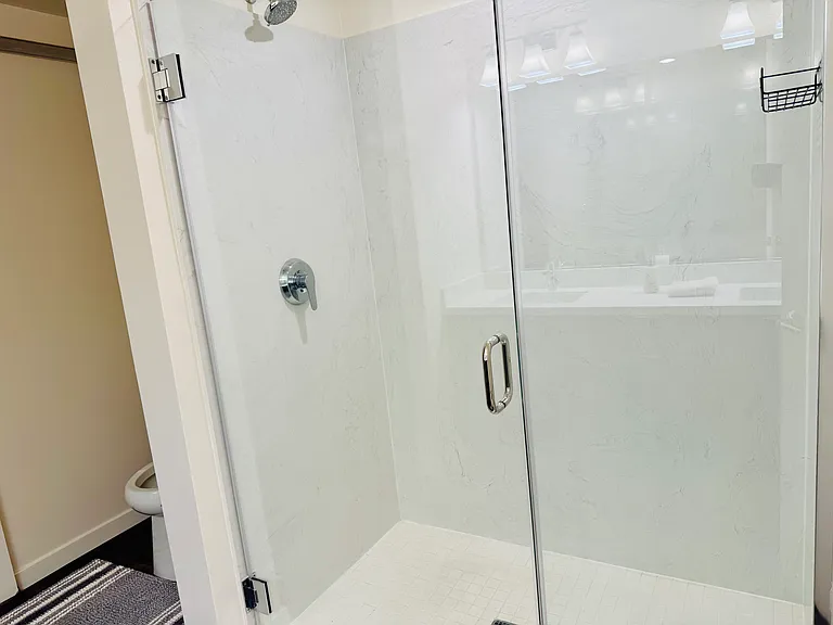 Master Bathroom 1_3