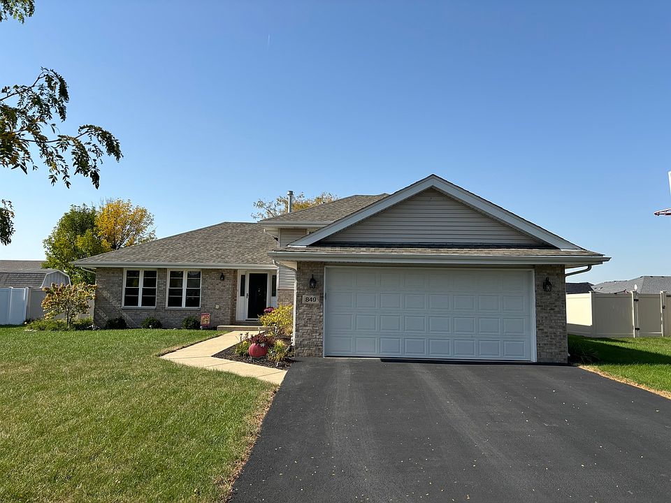 1st image of 849 Churchill Dr