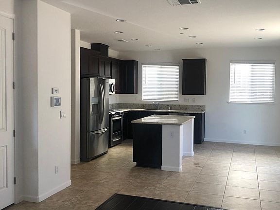 4th image of 615 Del Mar Cir