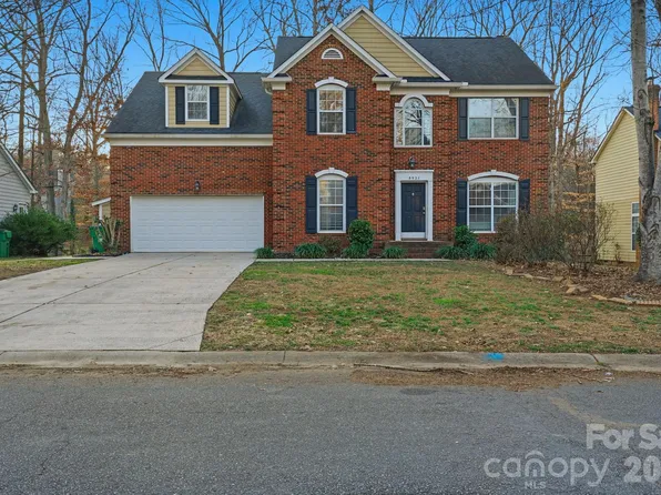 8921 Newgard Ct, Charlotte, NC 28269