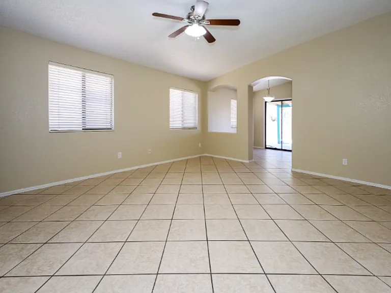 1656 W Wood Crest Ct — Photo 12