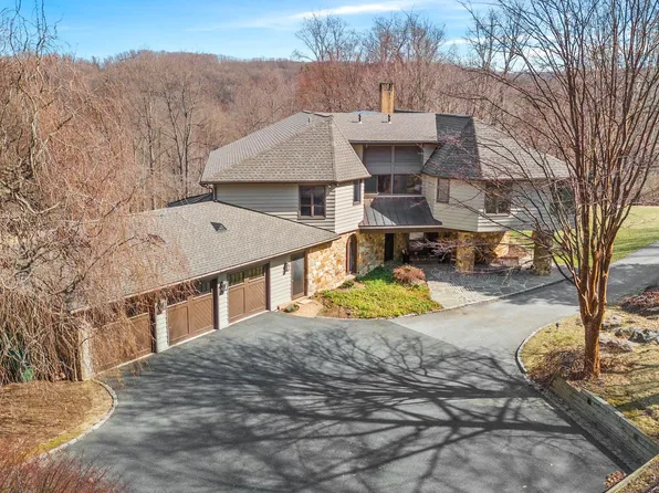 3930 Thompsons Bridge Rd, Wilmington, DE 19803