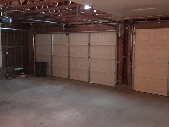 4th image of 25857 Dracaea Ave