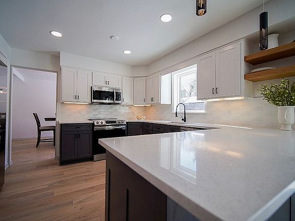 5th image of 3124 Kucera Dr