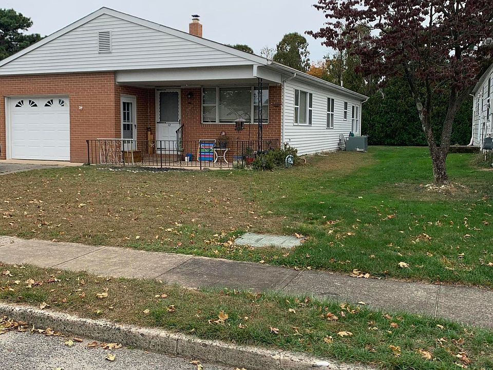 2nd image of 12 Buena Visa Dr