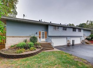 1633 Hickory Hl, Eagan, MN 55122