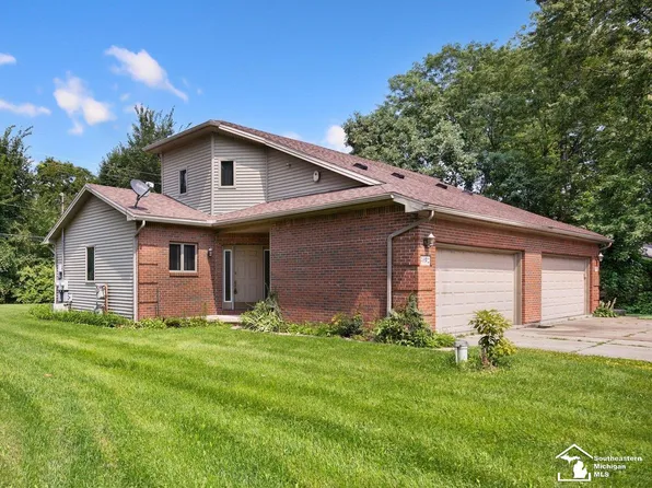 3930 & 3932 Smith Rd, Lambertville, MI 48144