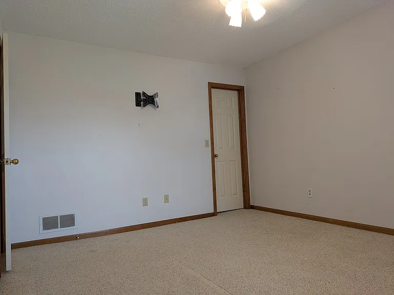 13115 Kessler St — Photo 29