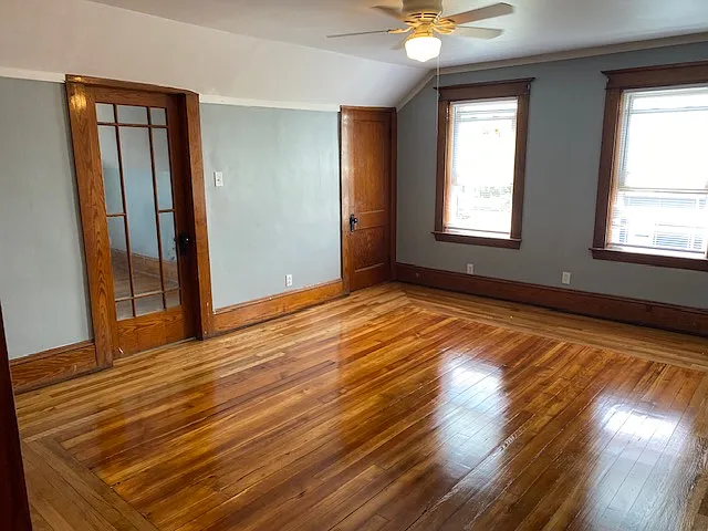 1 bed, 700 sqft, $1,200 — Photo 2
