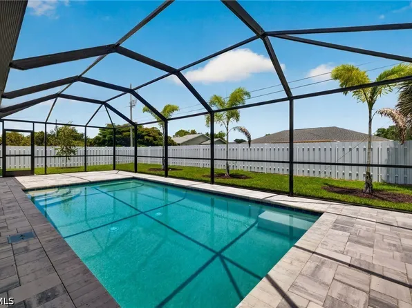 505 SW 25th Lane Cpe, Coral, FL 33914