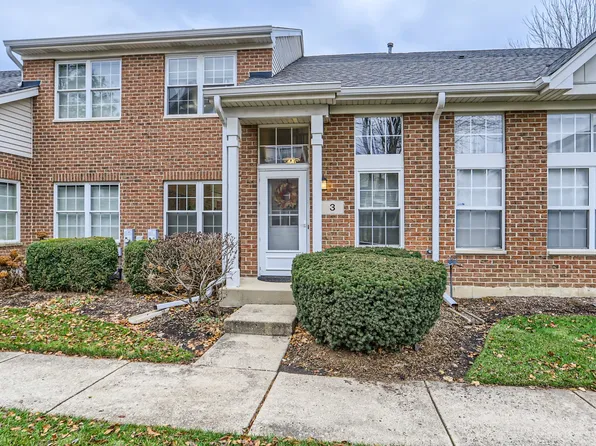 3 Carlton Ct, Elmhurst, IL 60126