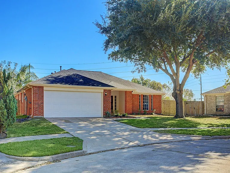6506 Larissa Cir — Photo 3