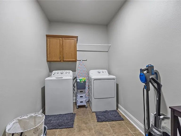 22157 Fen St — Photo 11