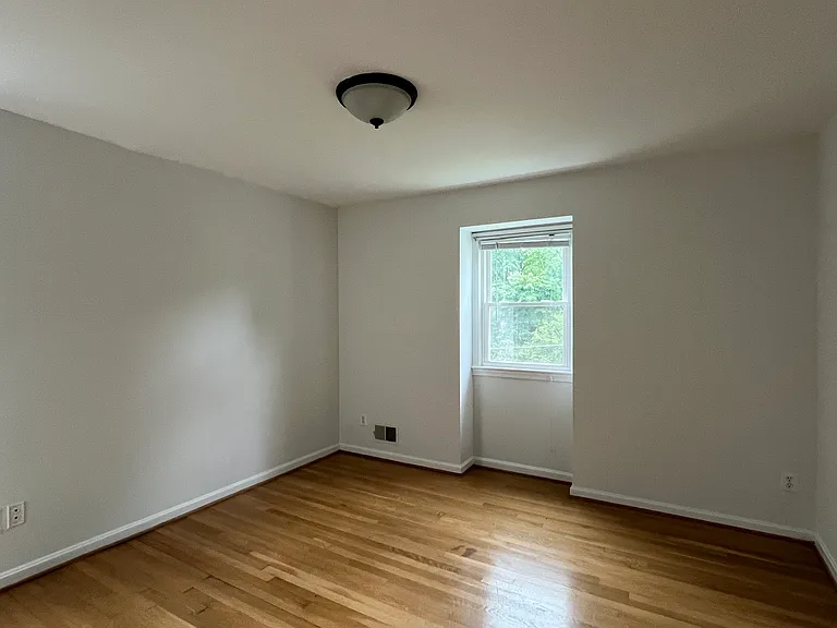 6833 Melrose Dr — Photo 19