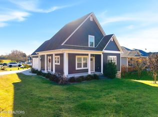 220 Fyke Dr, Athens, TN 37303