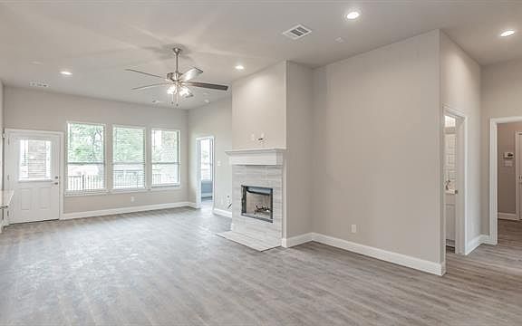5th image of 3717 Creek View Dr