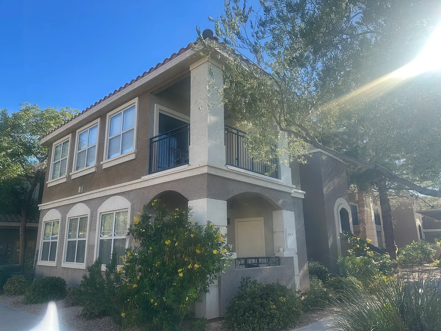 2900 Sunridge Heights Pkwy — Photo 2
