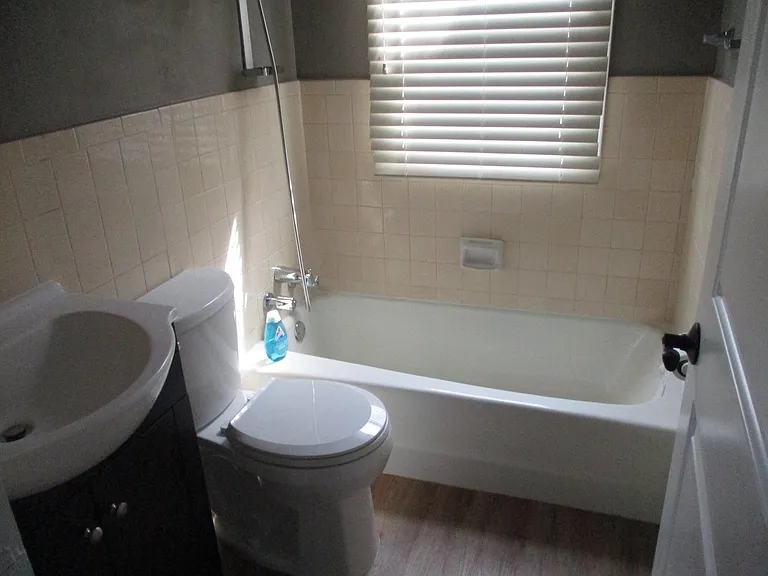 57103 Grand River Ave — Photo 11