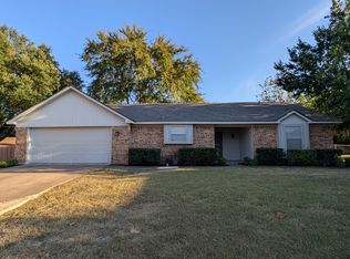 7112 Cheshire Dr, Woodway, TX 76712