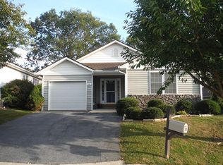 12 E Danbury Ln, Brevard, NC 28712