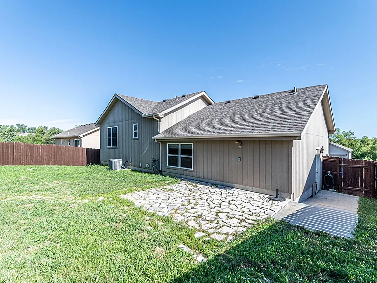 2501 Sawmill Rd — Photo 26
