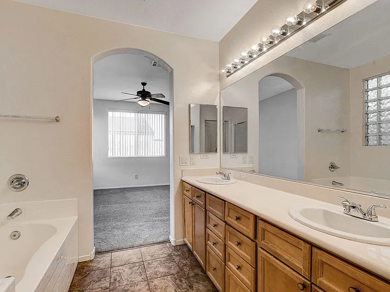 9215 Horseshoe Basin Ave — Photo 29