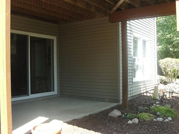 4th image of 873 Persimmon Dr
