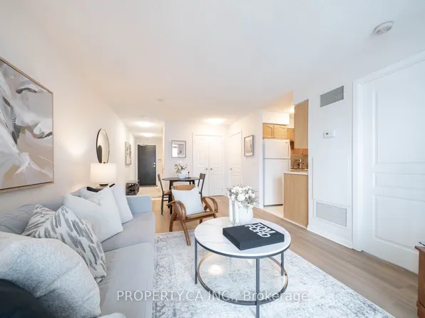 18 Yonge St #3009, Toronto, ON M5E 1Z8