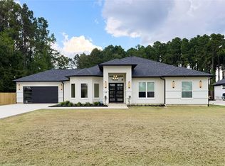 68 County Road 6613, Dayton, TX 77535