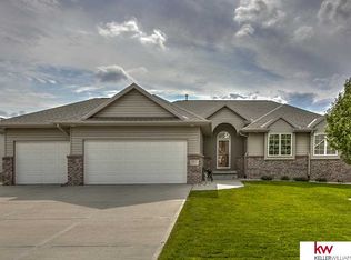 10612 S 213th St, Gretna, NE 68028