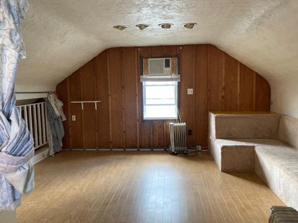 1000 Fox Chase Rd APT 3