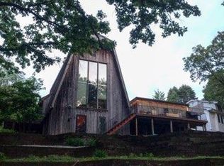 3010 SW 40th St, Des Moines, IA 50321