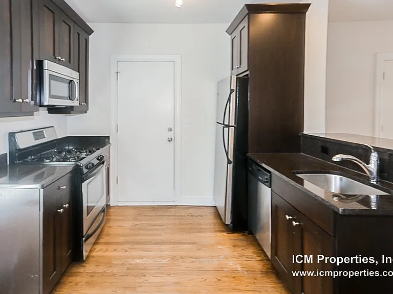 3758 N Sheffield Ave #1 — Photo 2