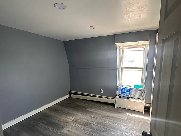 149 N Center St — Photo 7
