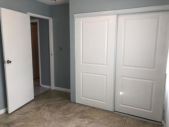 5th image of 363 SW 35th Ave APT B