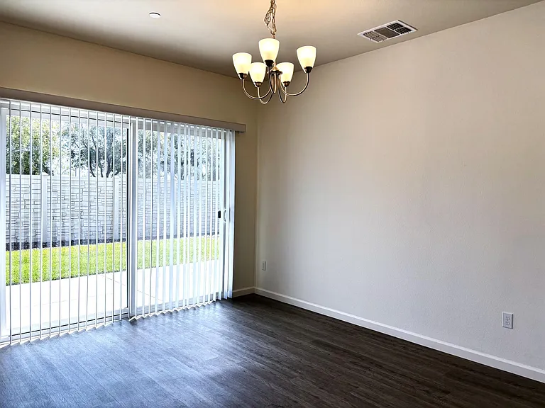 1020 Baywood Greens Dr — Photo 4
