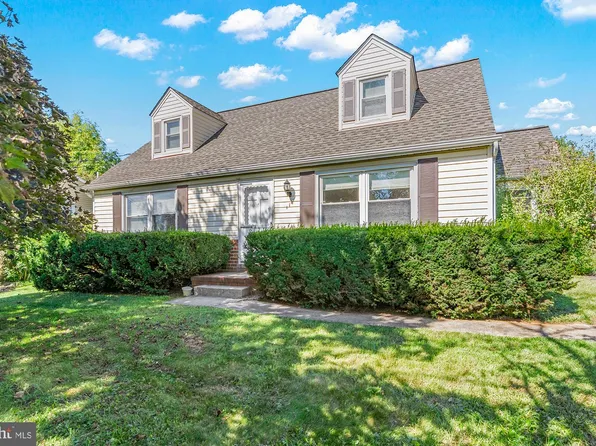 114 Warren Rd, Cockeysville, MD 21030