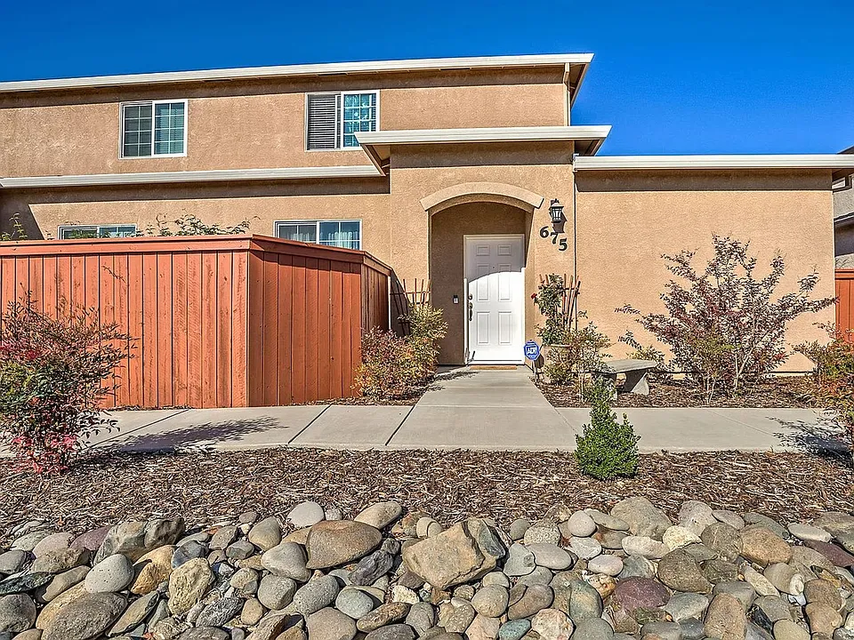 675 Mission De Oro Dr
