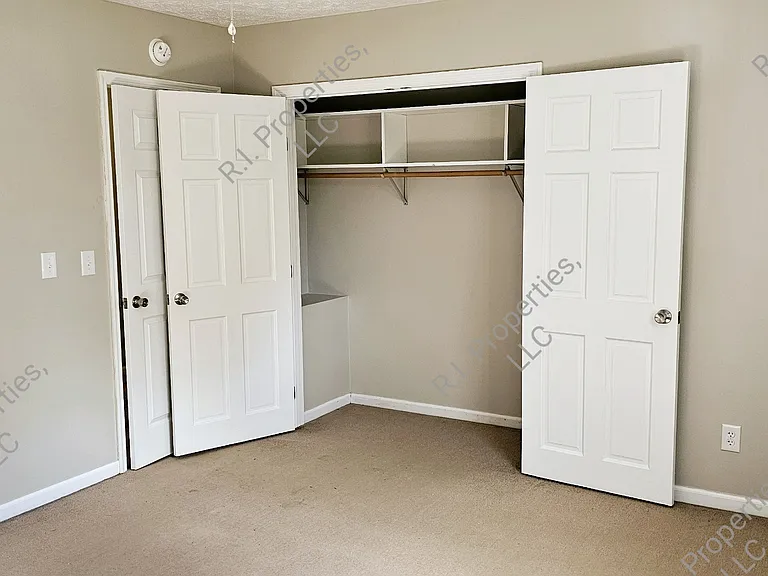 565 Highland Dr #3 — Photo 24