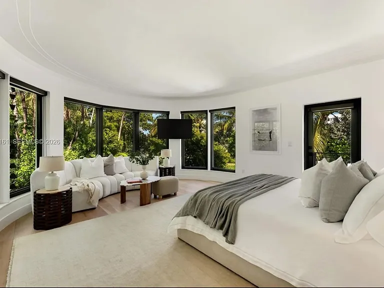2801 Flamingo Dr — Photo 45