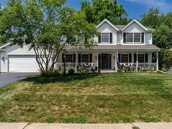 5316 Regents Park Rd, Rockford, IL 61107