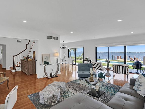 4th image of 8921 N Bayshore Dr #8921