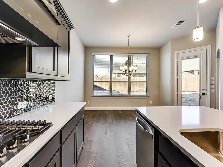 4044 Crowe Ln — Photo 8