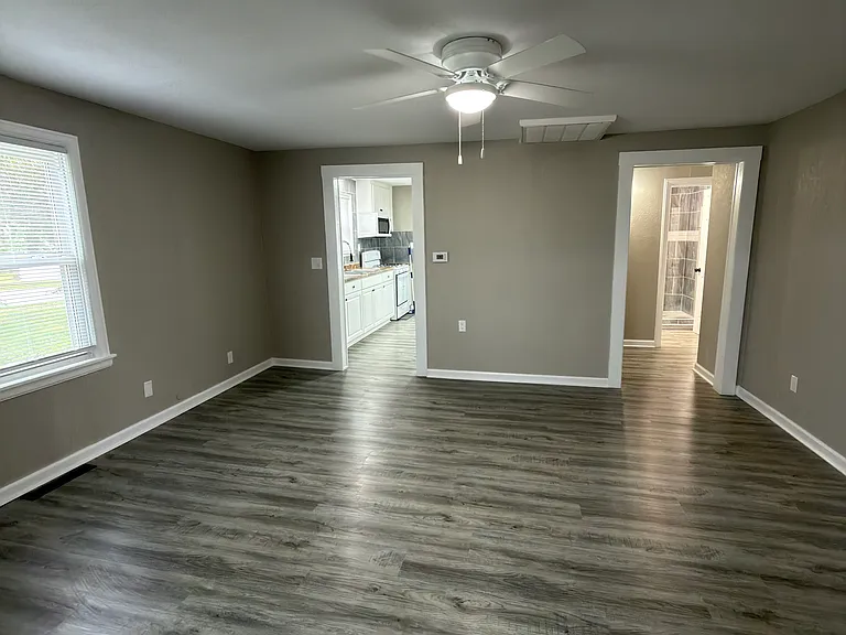 1412 N Harris Ave — Photo 10