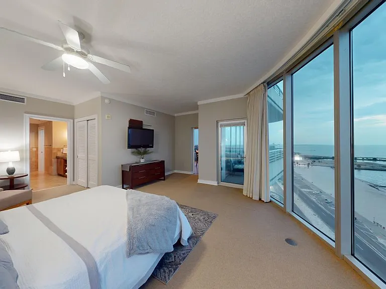 2060 Beach Blvd #1005 — Photo 12
