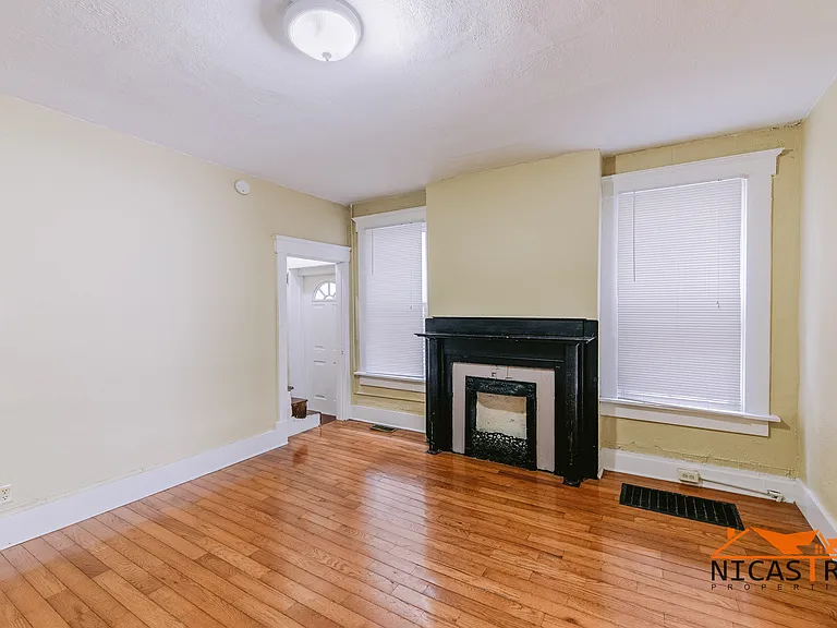 136 E 11th Ave — Photo 38