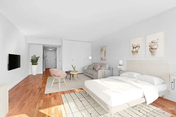 Rented by Compass | media 12