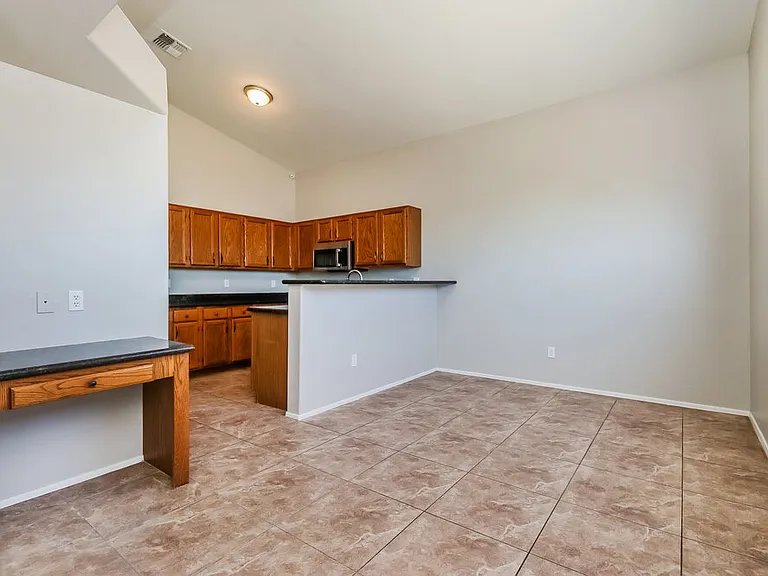 4514 E Scott Ave — Photo 6