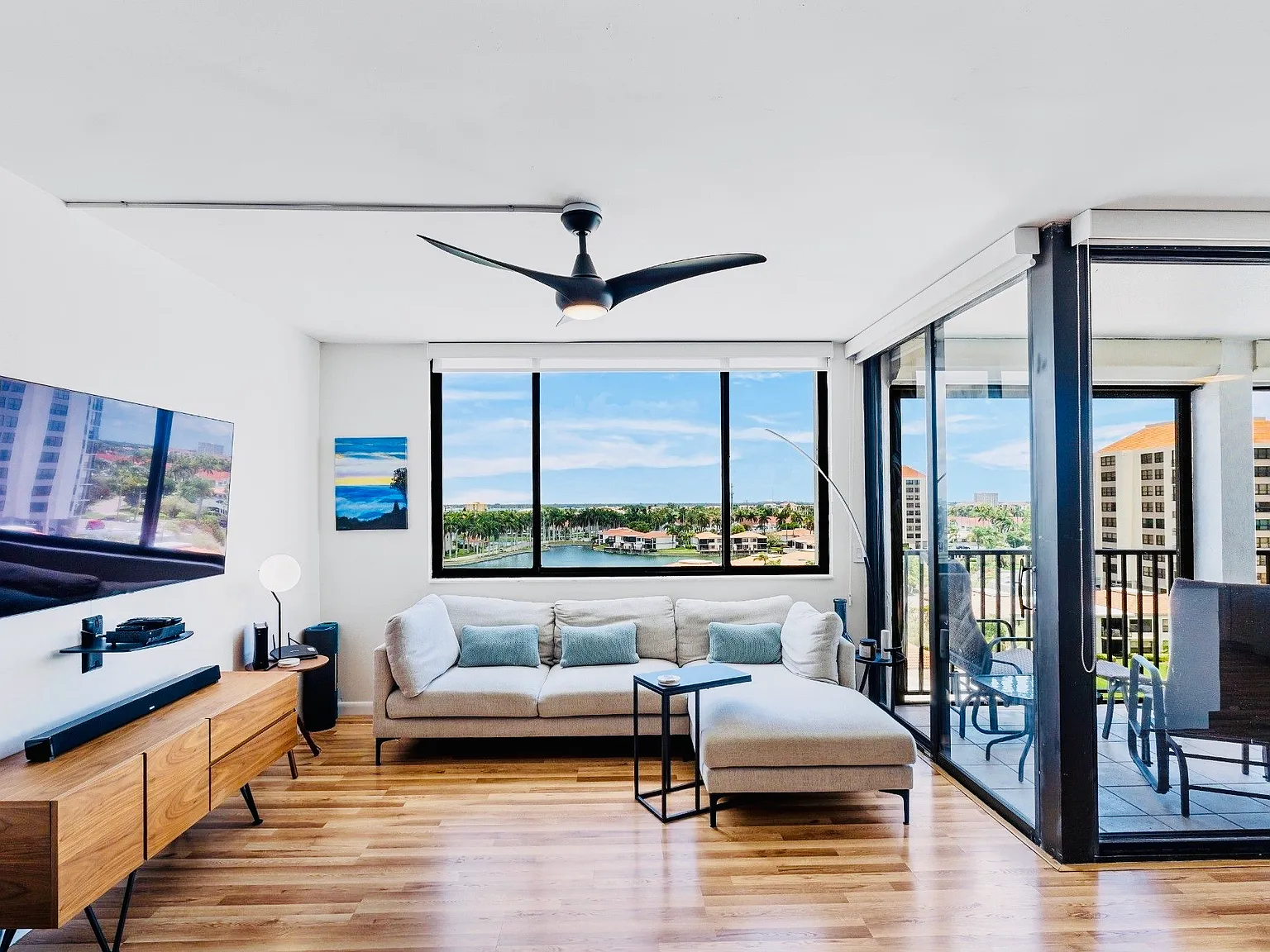 2 bed, 1140 sqft, $3,600 — Photo 3