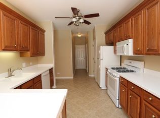 364 Ridge Rd, North Aurora, IL 60542